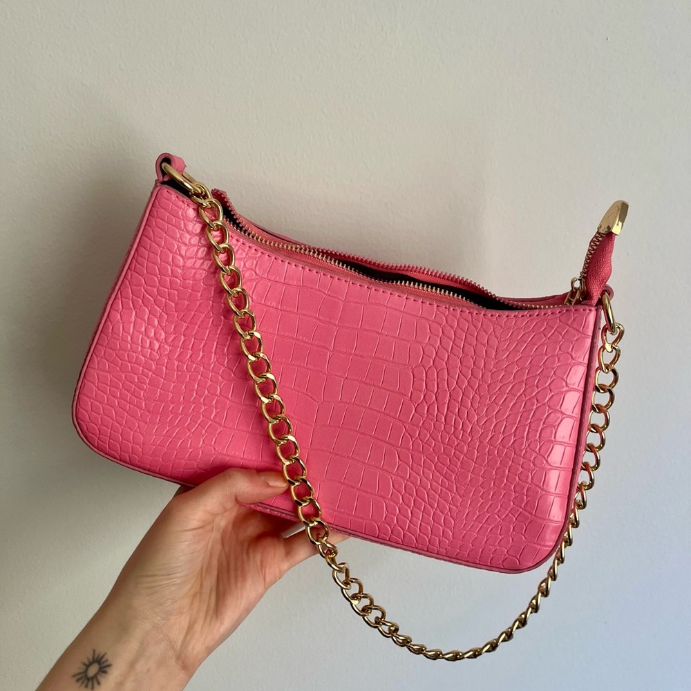 Pink Croc-Embossed Chain Shoulder Bag